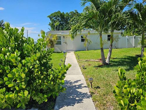 315 Nw 10th Ave, Boynton Beach, FL, 33435-3038 | Card Image