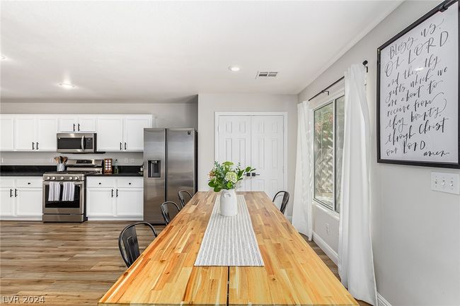 7805 Falling Pines Pl, House other with 4 bedrooms, 3 bathrooms and null parking in Las Vegas NV | Image 16