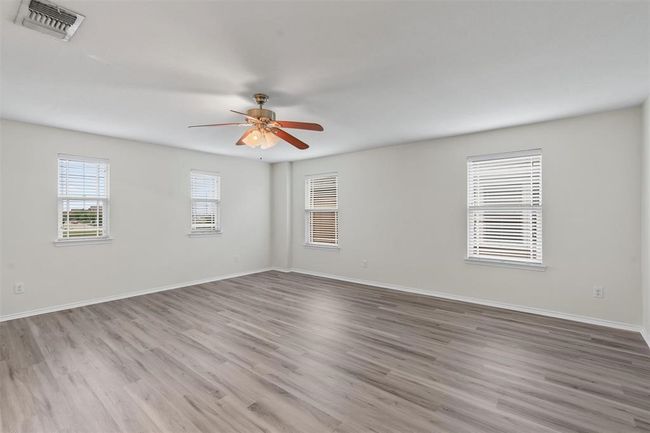 Upstairs gameroom | Image 23