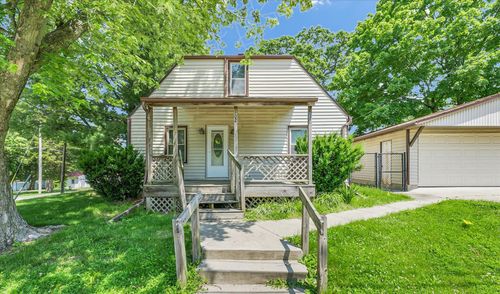 102 E Pease St, Heyworth, IL, 61745-9153 | Card Image