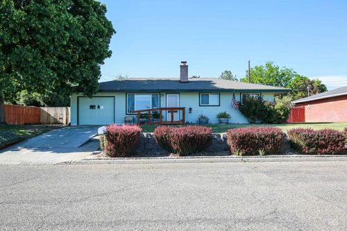 240 Park Dr, Weiser, ID, 83672-1456 | Card Image