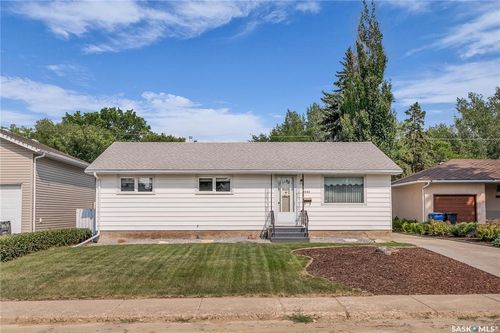 1722 93rd St, North Battleford, SK, S9A0C8 | Card Image