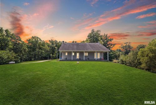 520 Deerfield Rd, Walnut Hill, IL, 62893-1242 | Card Image