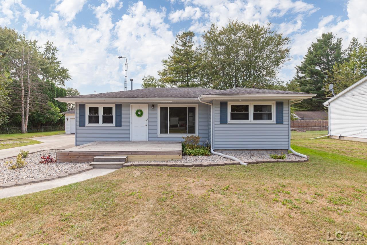 Mclain Ave, Lambertville, MI 48144