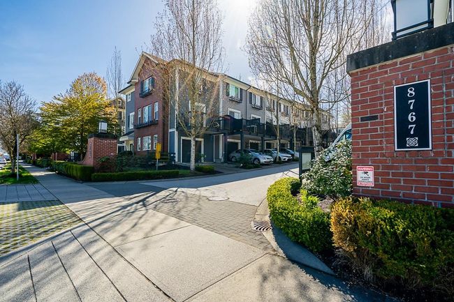 53 - 8767 162 Street, Townhouse with 2 bedrooms, 1 bathrooms and 2 parking in Surrey BC | Image 2