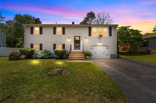 11 Turner Dr, West Warwick, RI, 02893-5427 | Card Image