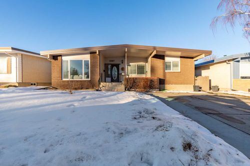 2607 11 Ave N, Lethbridge, AB, T1H1N5 | Card Image