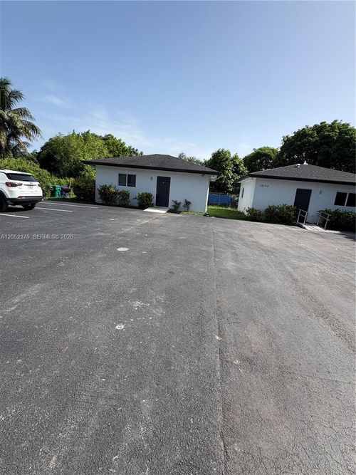 10120 W Fern St, Miami, FL, 33157-5324 | Card Image