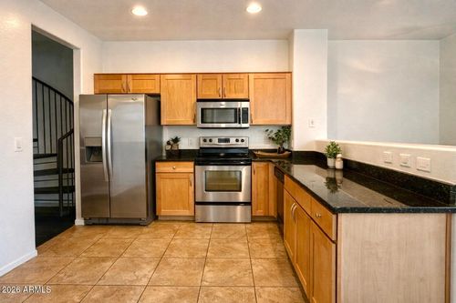 2264 E Huntington Dr, Phoenix, AZ, 85040-5404 | Card Image