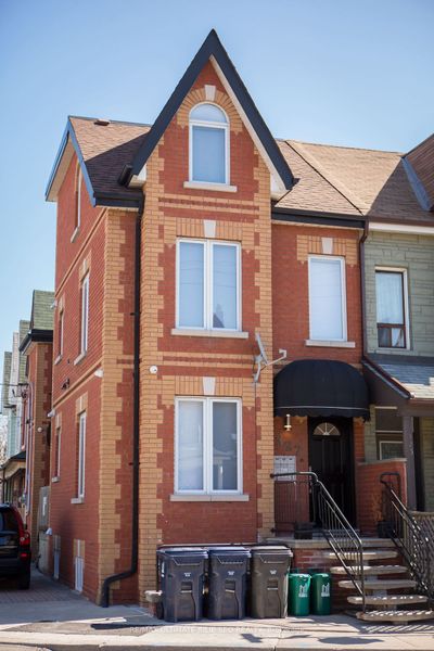 327 Concord Ave, Home with 4 bedrooms, 3 bathrooms and 2 parking in Toronto ON | Image 1