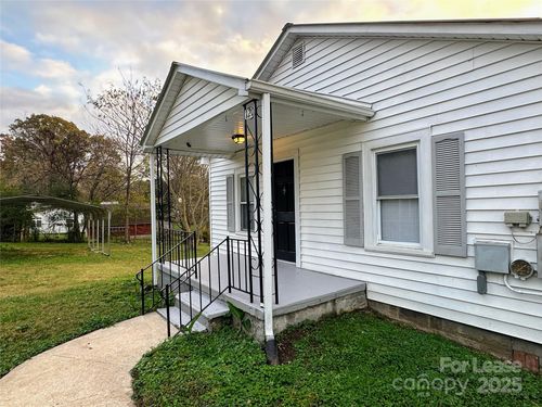 120 Charlwood Dr, Gastonia, NC, 28052-6500 | Card Image