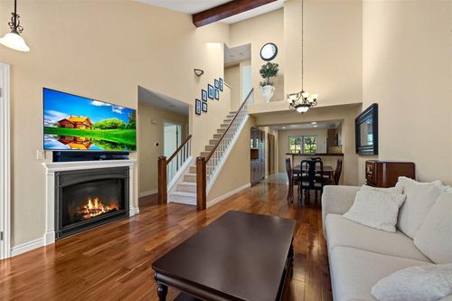 4-3755 Greggory Way, Santa Barbara, CA, 93105-4059 | Card Image