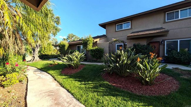 8021 Calle Fanita, Townhouse with 2 bedrooms, 2 bathrooms and 2 parking in Santee CA | Image 25