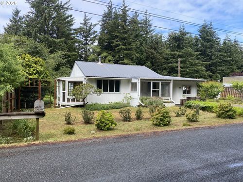 42768 Myrtle Ln, Port Orford, OR, 97465-9525 | Card Image