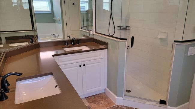 5050 Hanging Moss Ln, House other with 3 bedrooms, 3 bathrooms and null parking in SARASOTA FL | Image 18