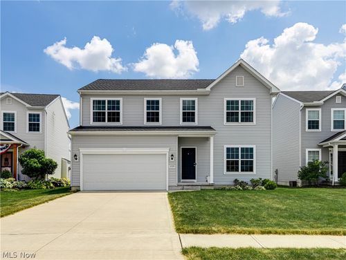 37379 Hunter Lake Dr, North Ridgeville, OH, 44039-5850 | Card Image