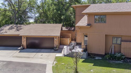 670 4th Ave E, Dickinson, ND, 58601-4419 | Card Image