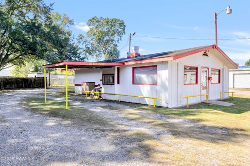 521 Main St, Jeanerette, LA, 70544-3711 | Card Image