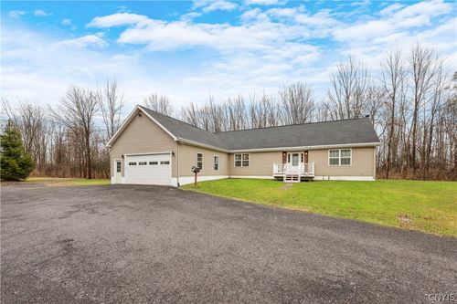 8759 Fergerson Rd, Cicero, NY, 13039-8814 | Card Image