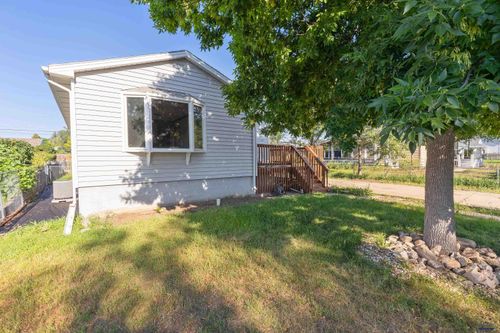 1021 Blaine Ave, RAPID CITY, SD, 57701-0909 | Card Image