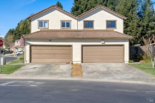 29 Feeney Dr, Rohnert Park, CA, 94928-1378 | Card Image