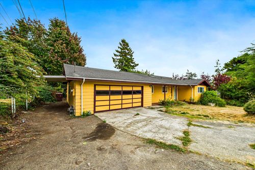 1776 Golf Course Rd, Bayside, CA, 95524-9021 | Card Image