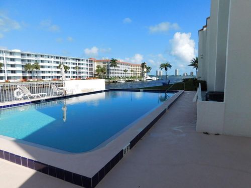 apt-203b-125 Shore Ct, North Palm Beach, FL, 33408-5594 | Card Image