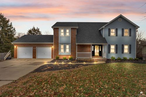 1716 Westbank Way, Manhattan, KS, 66503-7517 | Card Image