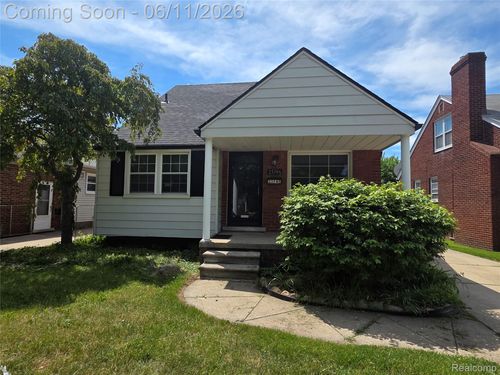 23745 Oak St, Dearborn, MI, 48128-2204 | Card Image