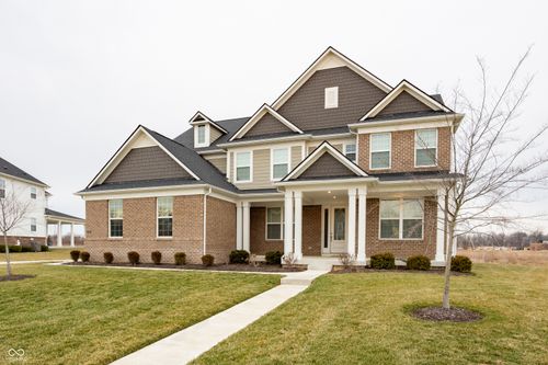 2900 Towne Meadow Dr, Carmel, IN, 46032-0020 | Card Image