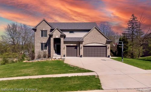 70376 Hillside Ct, Bruce Twp, MI, 48065-5345 | Card Image
