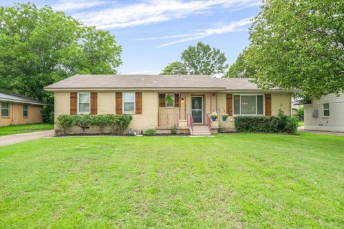 913 Pinson Rd, Forney, TX, 75126-9709 | Card Image