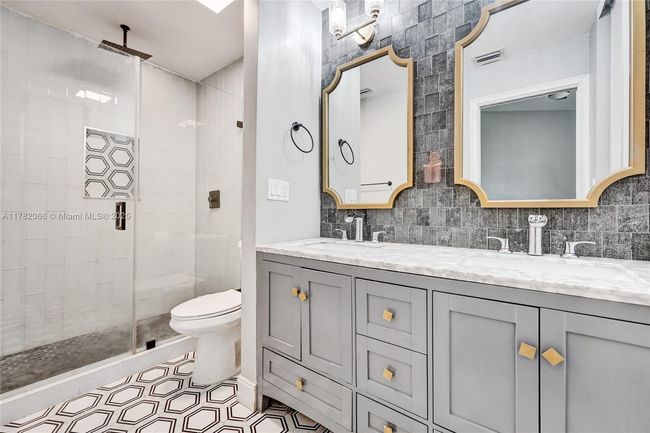 2407 - 3325 Carambola Cir S, Condo with 2 bedrooms, 3 bathrooms and null parking in Coconut Creek FL | Image 24