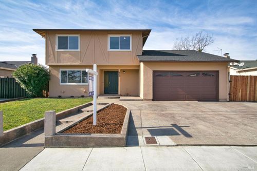 802 Tree Duck Way, Suisun City, CA, 94585-2018 | Card Image