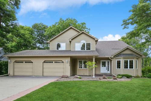 12075 Gantry Ln, Apple Valley, MN, 55124-6288 | Card Image