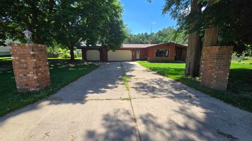 355 Elmer St, Platteville, WI, 53818-1735 | Card Image