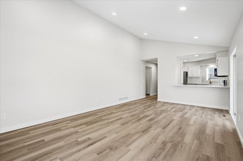 6496 13th St N, Oakdale, MN, 55128-5953 | Card Image