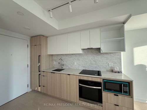 4217-252 Church St, Toronto, ON, M5B0E6 | Card Image