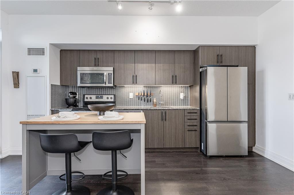 Residential Lease in Oakville 4