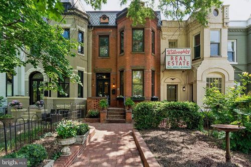 811 Massachusetts Ave Ne, WASHINGTON, DC, 20002-6015 | Card Image