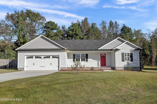253 Deer Haven Dr, Richlands, NC, 28574-8407 | Card Image