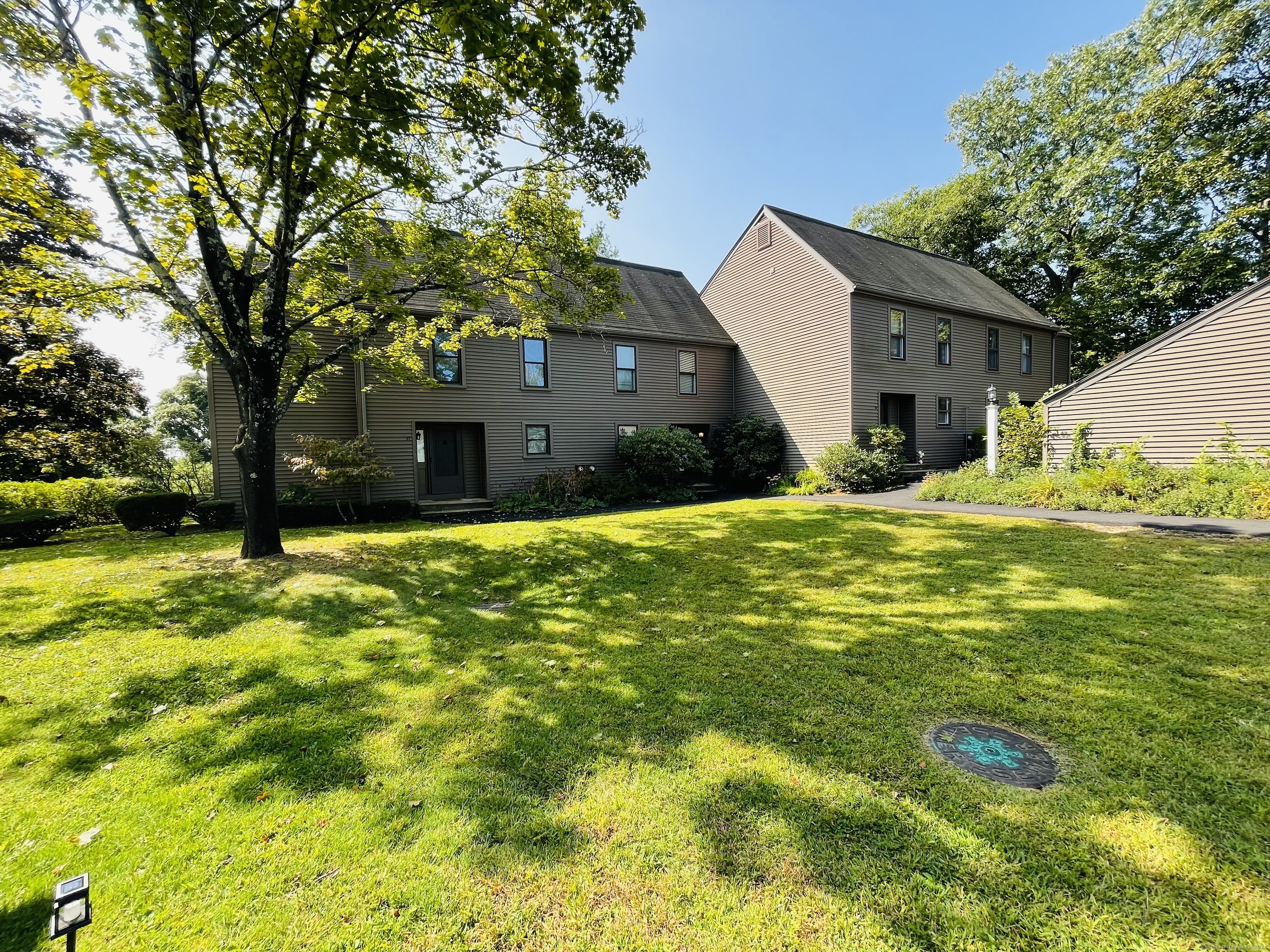 Danforth Ln, Rocky Hill, CT 06067