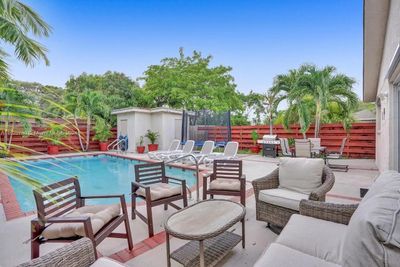 208 Sw 2nd Ave, House other with 4 bedrooms, 2 bathrooms and null parking in Hallandale Beach FL | Image 3