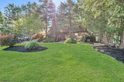 2086 Westfield Ave, Scotch Plains, NJ, 07076-1812 | Card Image