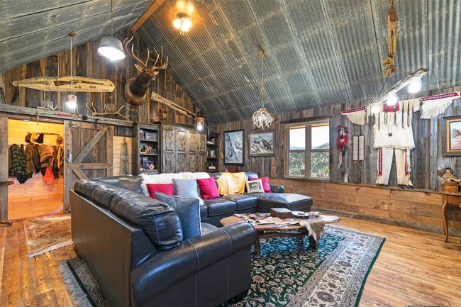 966 Forest Service Road, House other with 2 bedrooms, 3 bathrooms and null parking in Darby MT | Image 27