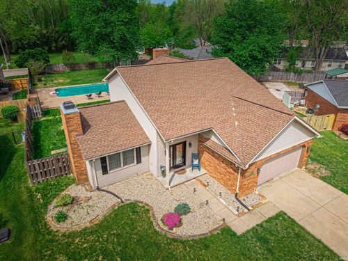 2100 N Thomas Ave, Evansville, IN, 47711-4476 | Card Image