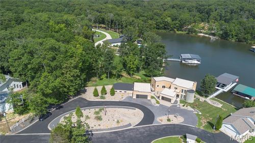 149 Thornwood Cir, Sunrise Beach, MO, 65079-5557 | Card Image