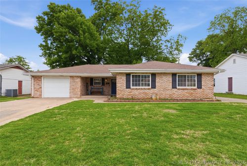 1309 13th St, Okmulgee, OK, 74447-6114 | Card Image