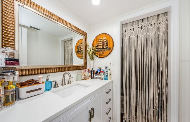 Ensuite | Image 15