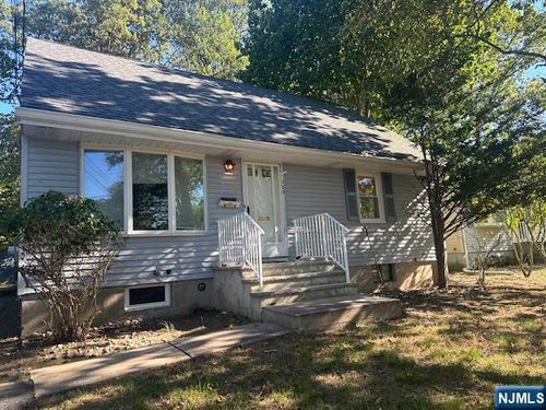 120 Seminole Ave, Oakland, NJ, 07436-2923 | Card Image